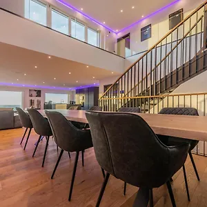  Villa Moderne Mit Whirlpool Und Heimkino